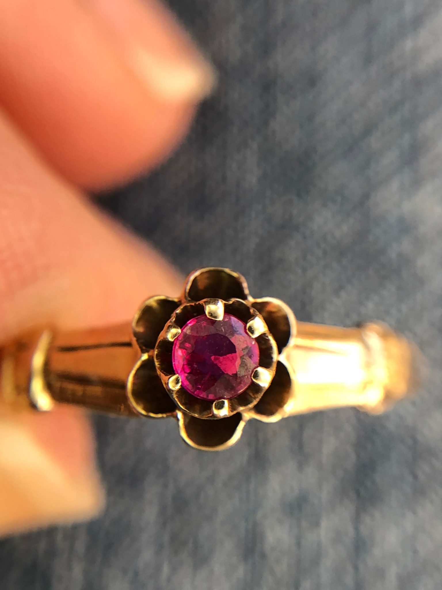 Victorian 14kt Yellow Gold Natural Ruby Ring (Vintage)