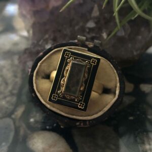 Early Victorian 14kt Yellow Gold & Enamel Hair-Work Mourning Ring (Vintage)