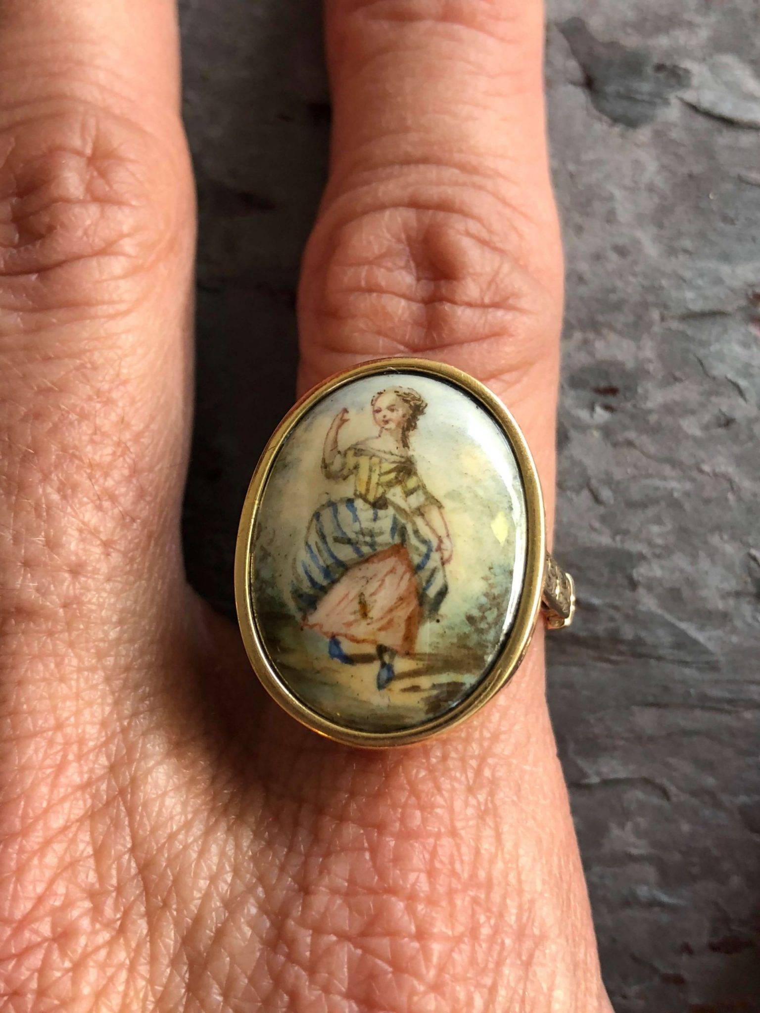 Victorian 14kt Yellow Gold Hand Painted Portrait Ring (Vintage)