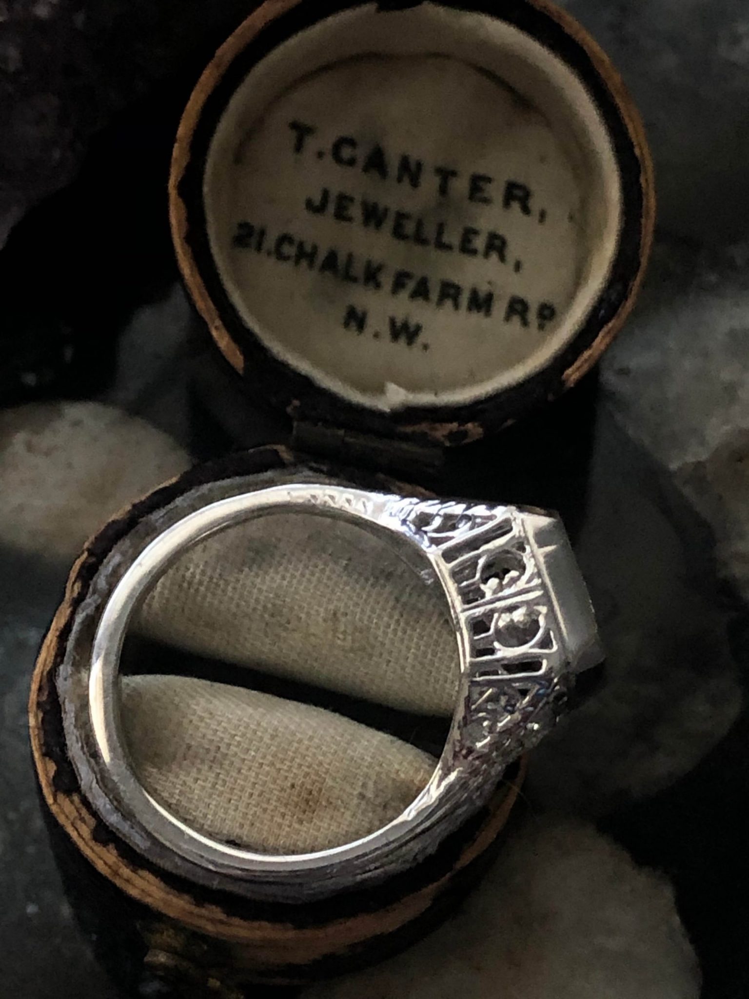 Edwardian White Gold Ceylon Sapphire and Diamond Engagement Ring (Vintage)