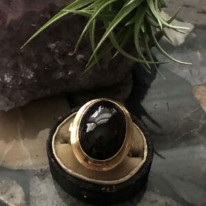 14kt Yellow Gold Oval Cabochon Garnet Ring (Vintage)