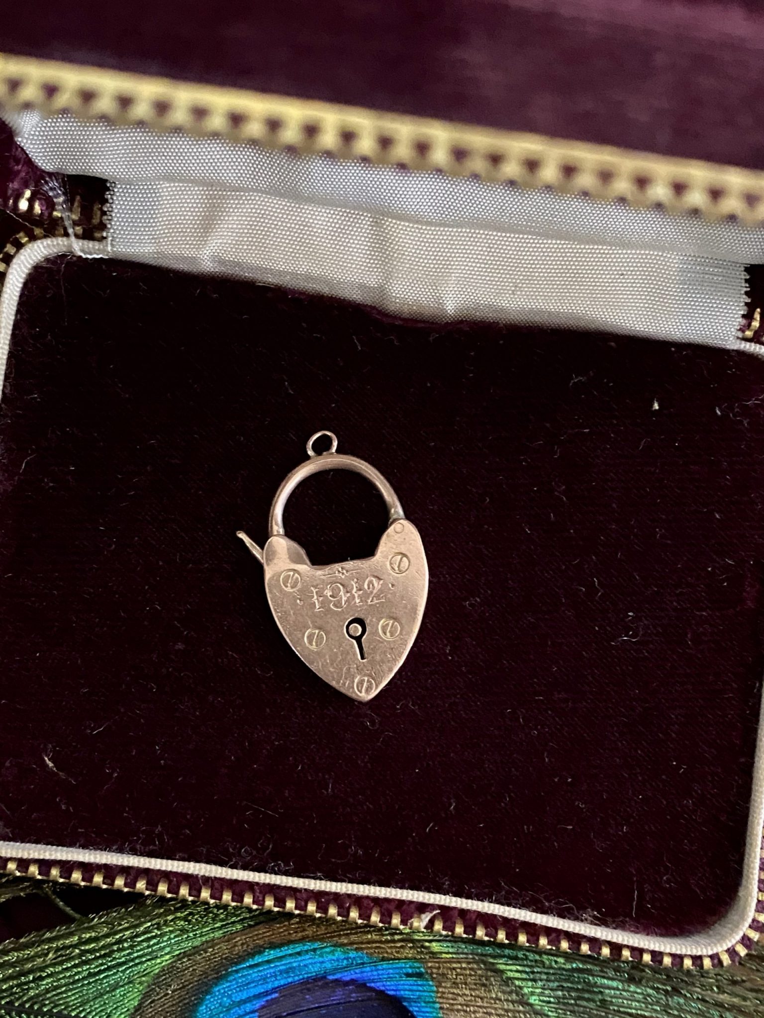 Vintage Victorian 9kt Gold Heart Padlock